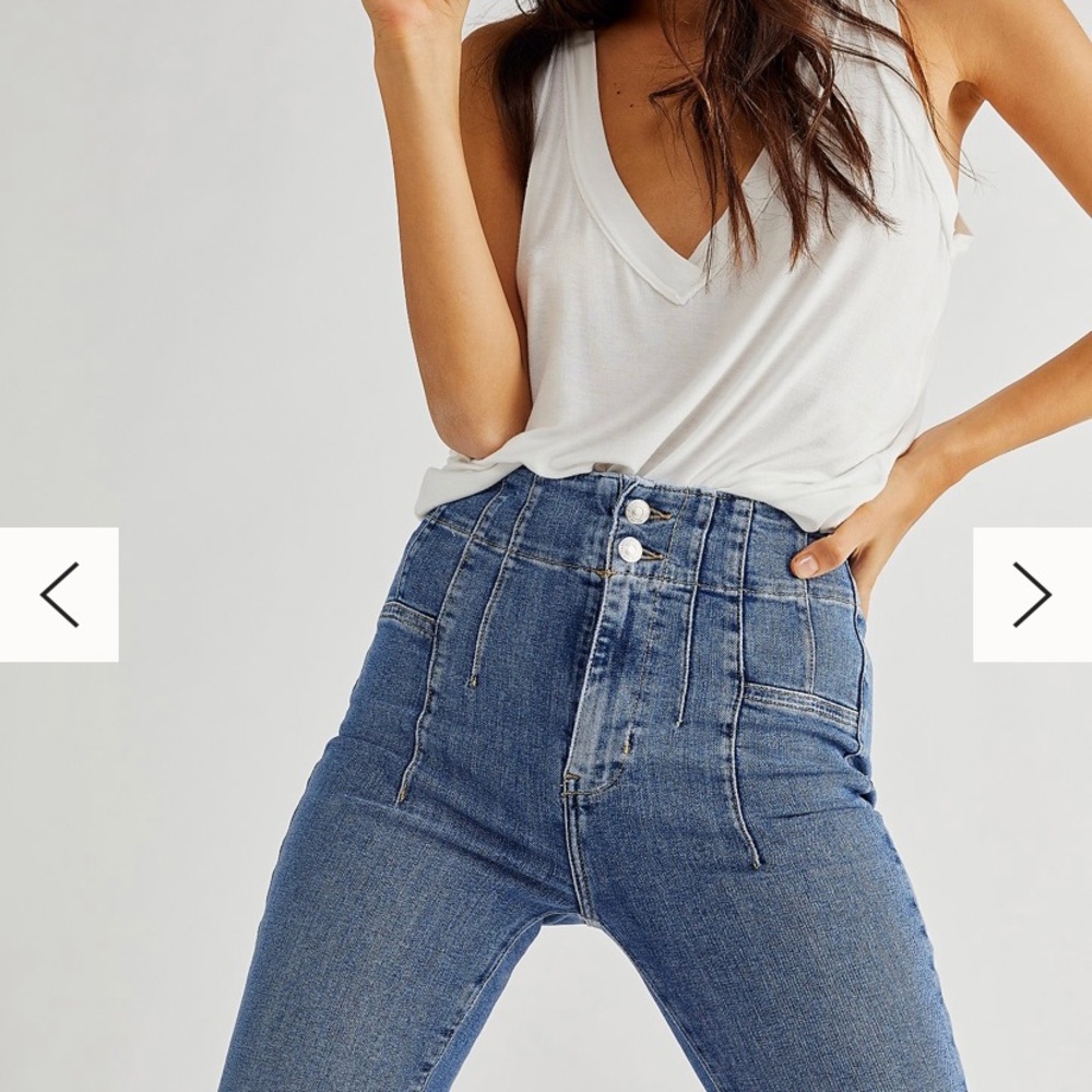 We the Free Jayde Flare Jeans FREE PEOPLE Sz 27 Sunburst Blue - 29” inseam.